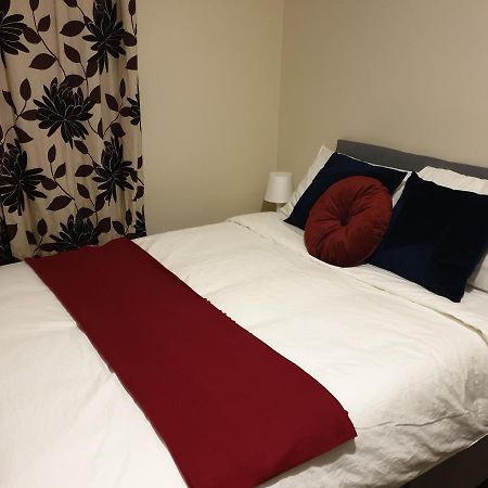 2 Bedroom Lovely Apartment In Woolwich ลอนดอน ภายนอก รูปภาพ