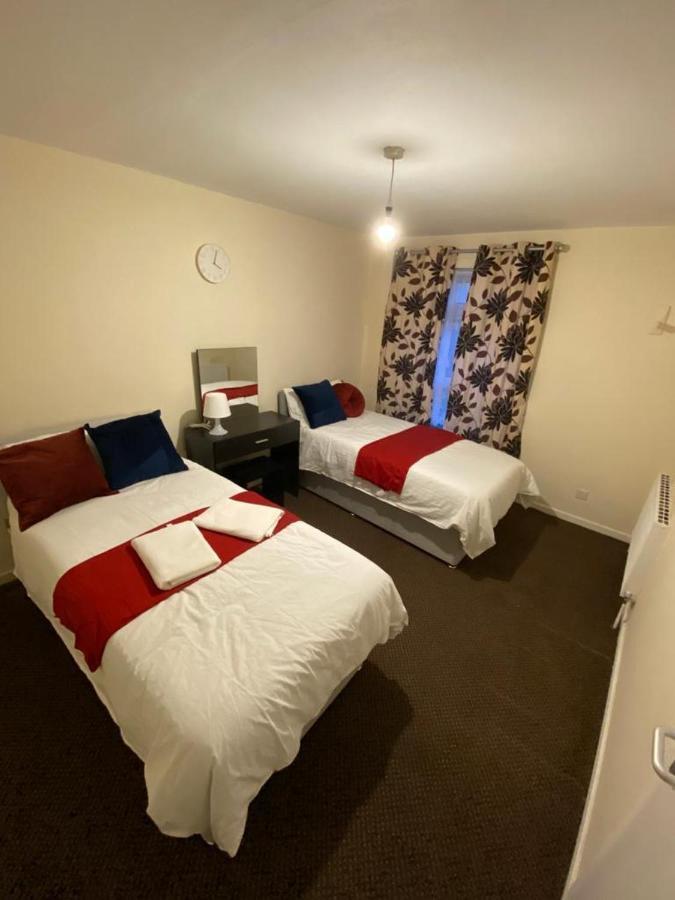 2 Bedroom Lovely Apartment In Woolwich ลอนดอน ภายนอก รูปภาพ